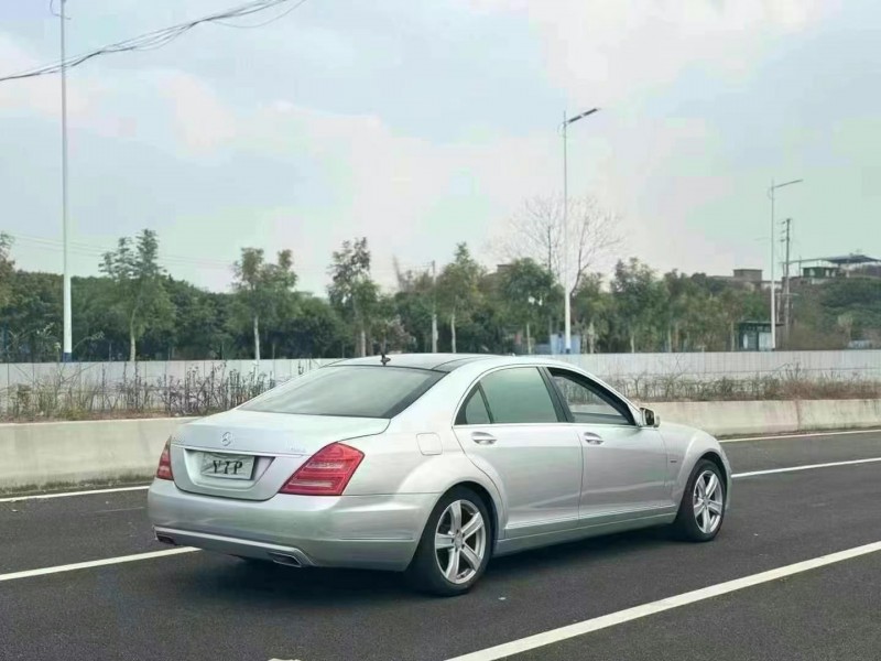 广州10年奔驰S8