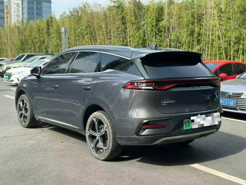 广州22年比亚迪唐6