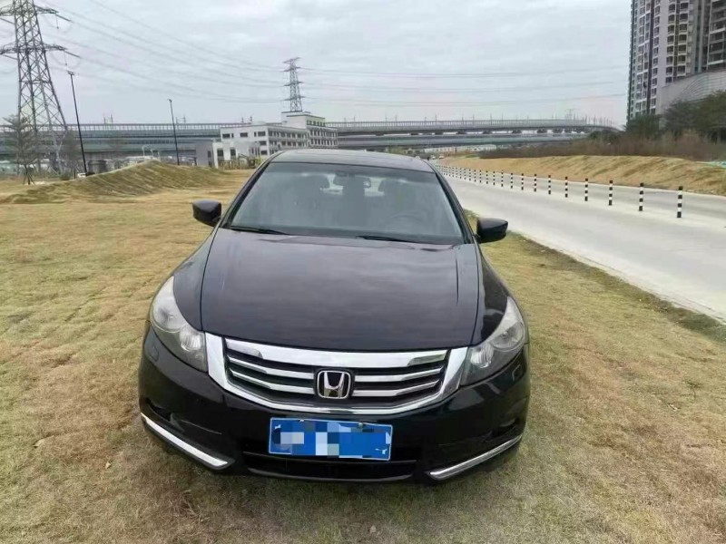 广州13年本田雅阁1