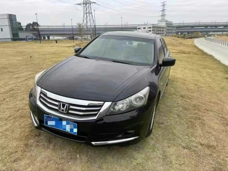 广州13年本田雅阁2