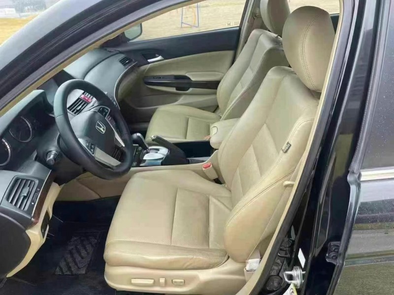 广州13年本田雅阁5