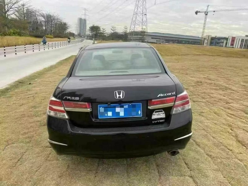 广州13年本田雅阁9