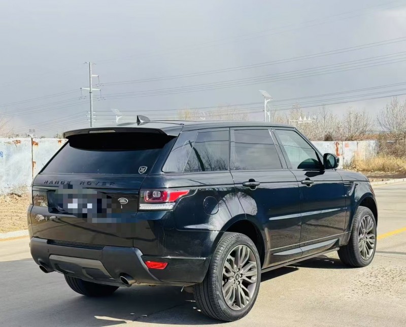 青岛18年路虎揽胜运动8