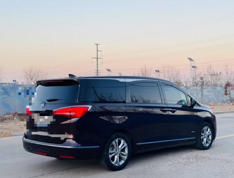 青岛17年别克GL88