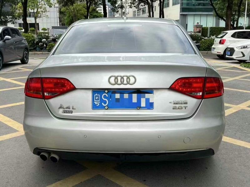 深圳12年奧迪A4L7
