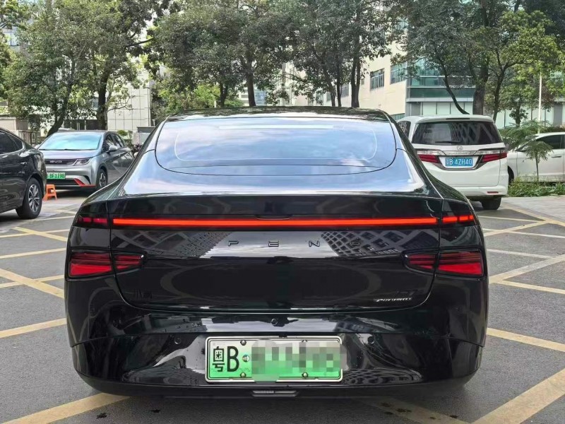 深圳23年小鵬汽車p75