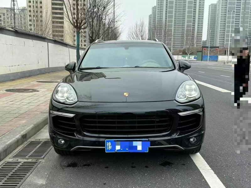 鄭州15年保時捷卡宴1