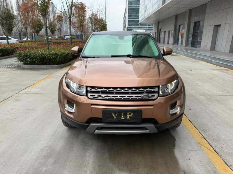 济宁16年路虎极光1