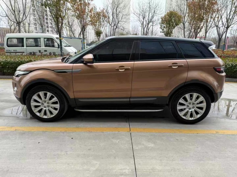 济宁16年路虎极光8