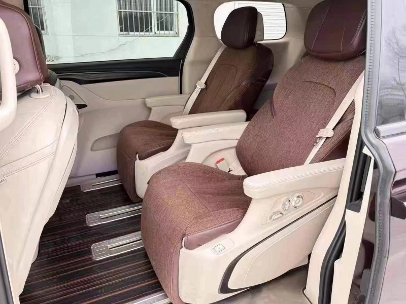 菏泽20年别克艾维亚5