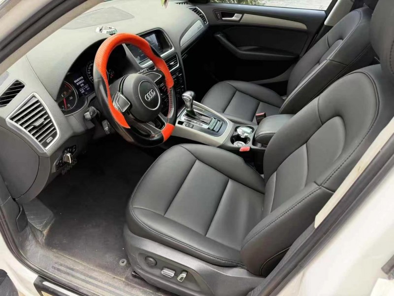 济宁16年奥迪Q56