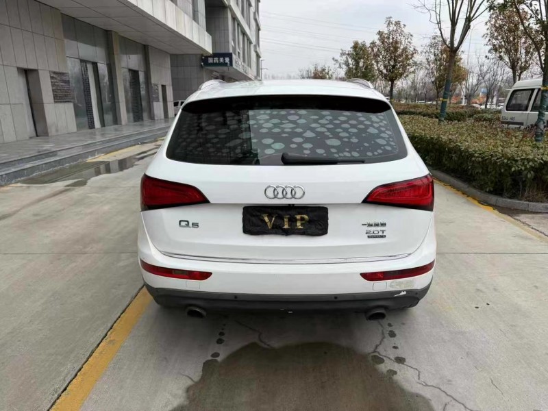济宁16年奥迪Q59