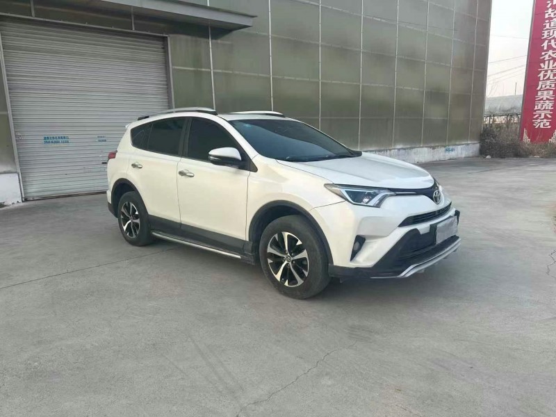 徐州18年丰田RAV42
