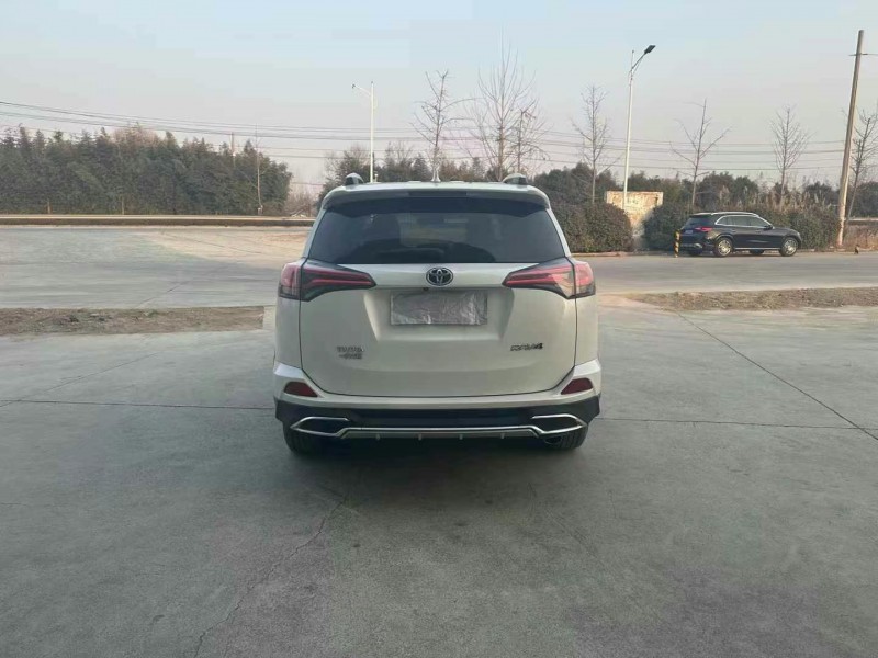徐州18年丰田RAV49