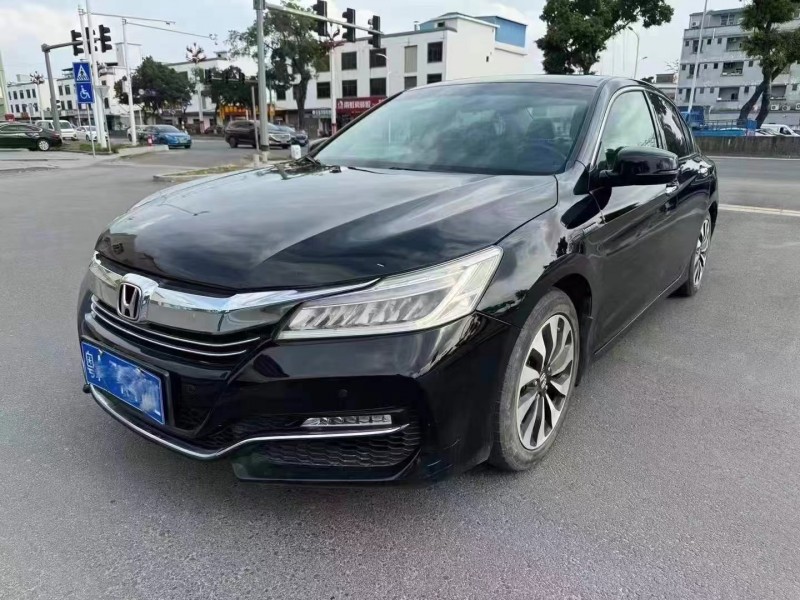 菏泽17年本田雅阁3