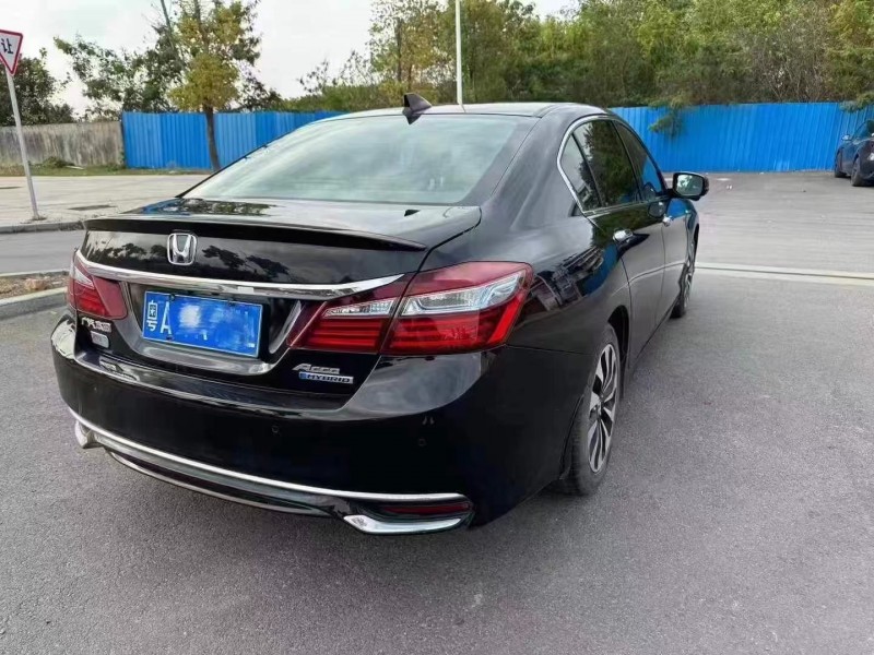 菏泽17年本田雅阁5