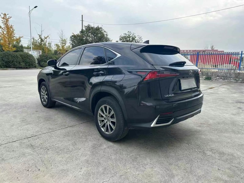 徐州20年雷克萨斯NX8