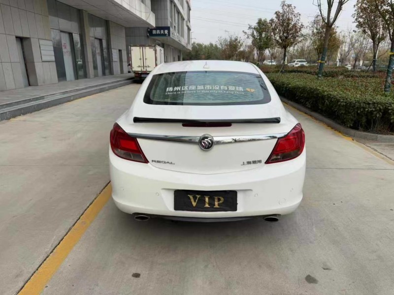 济宁13年别克君威9