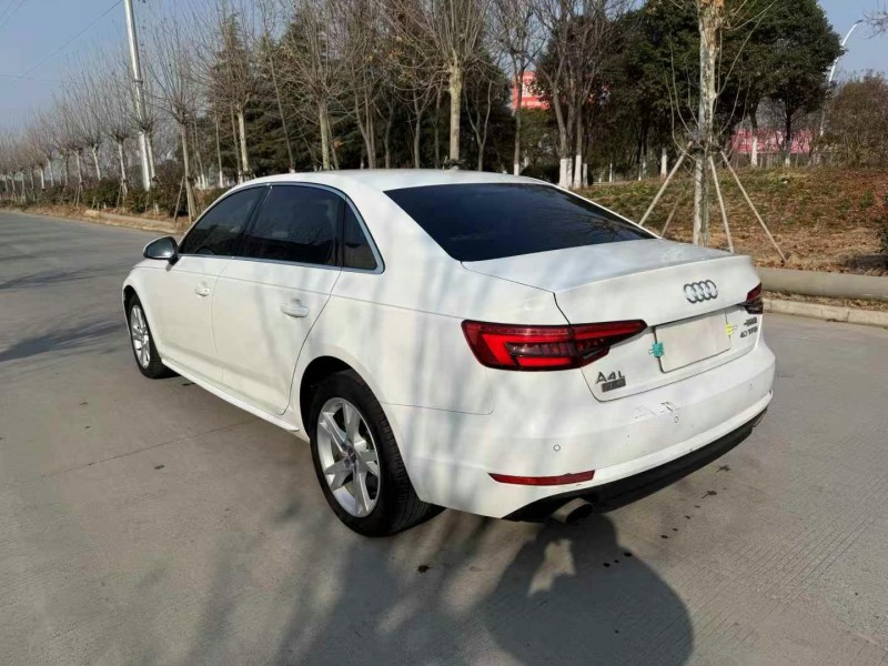 徐州17年奥迪A4L6