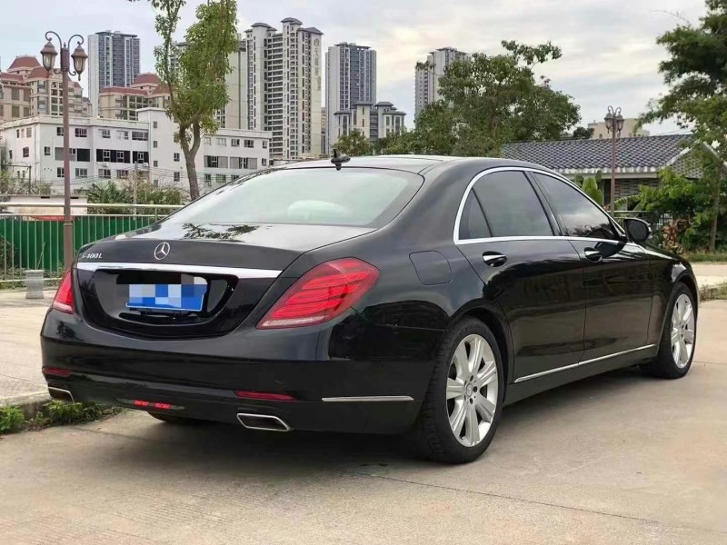 广州14年奔驰S8