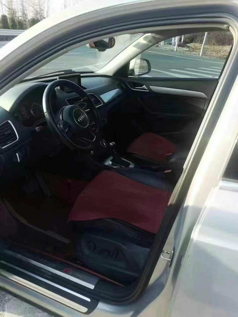 济宁16年奥迪Q36