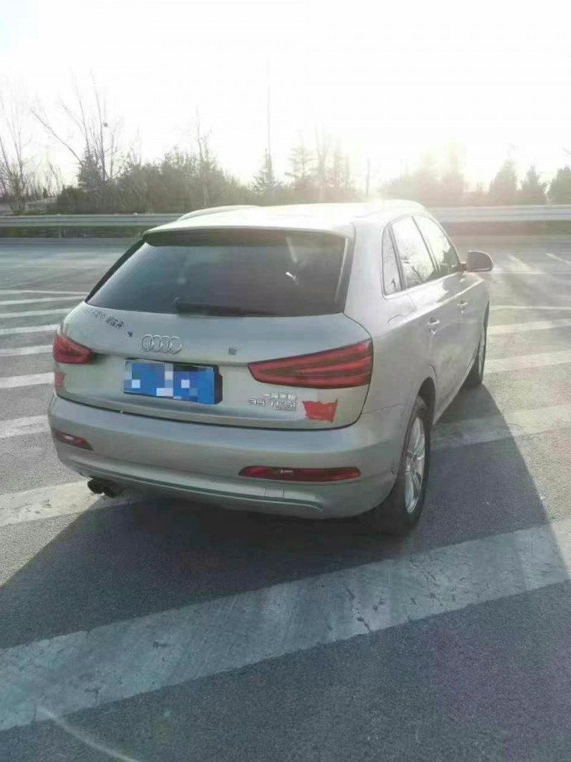 济宁16年奥迪Q38