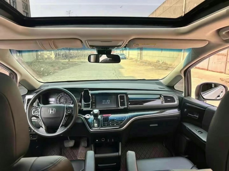 菏泽20年本田艾力绅4