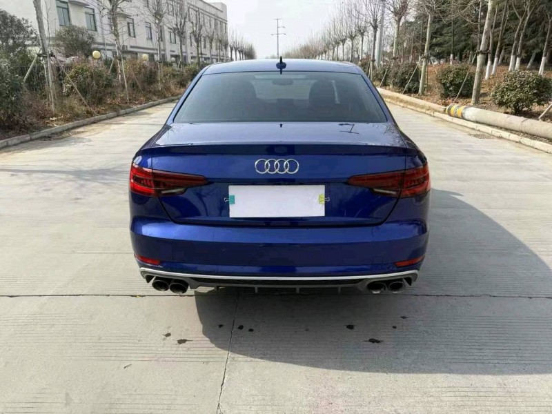 徐州17年奥迪A4L5