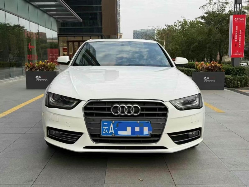 深圳13年奧迪A4L1