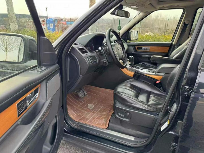 济宁11年路虎揽胜运动4