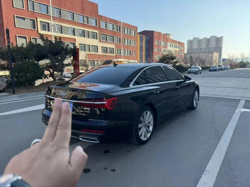 青岛21年奥迪A6L7