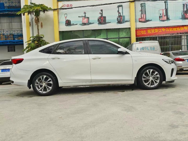 东莞22年别克威朗7