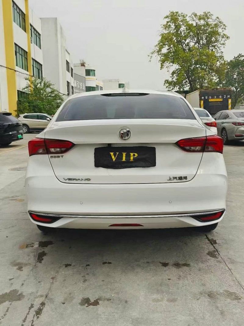 东莞22年别克威朗9