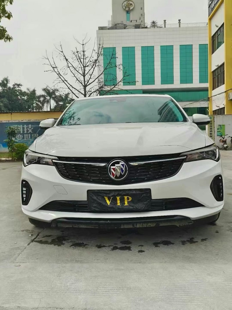 广州22年别克威朗1