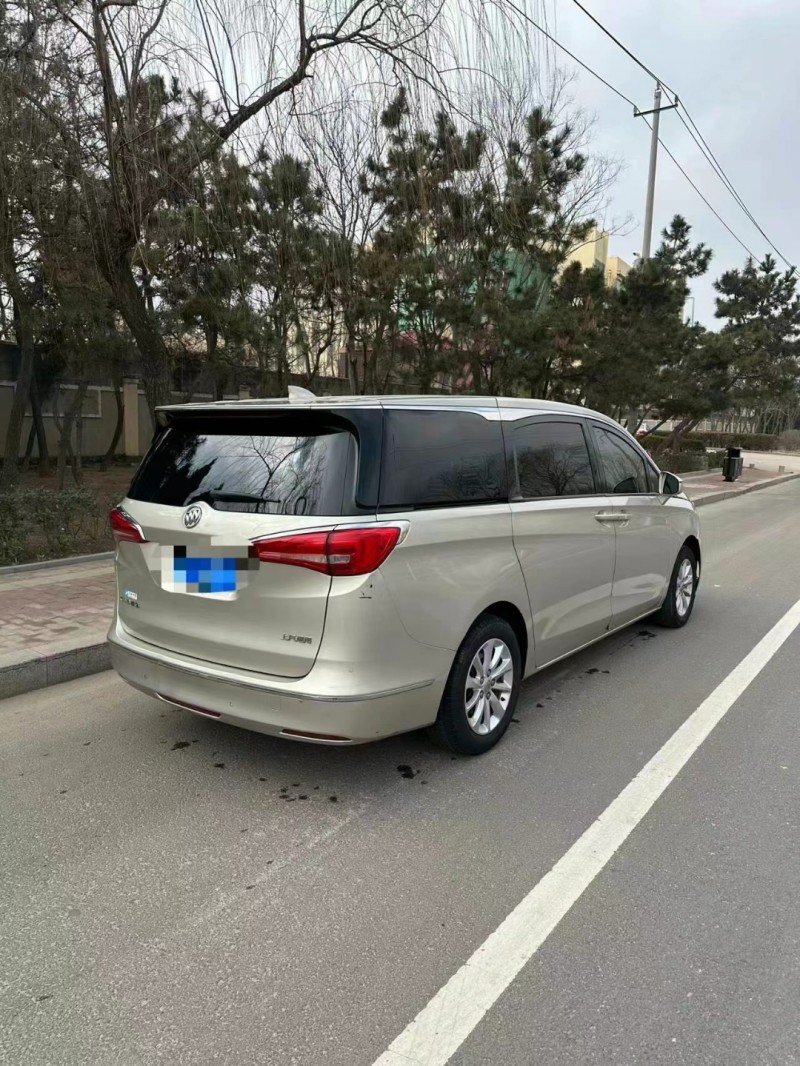 青岛18年别克GL88