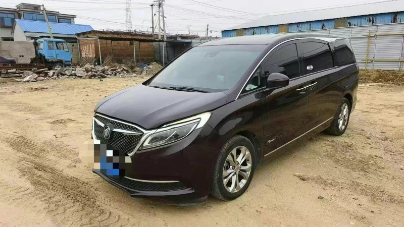 济宁17年别克GL82