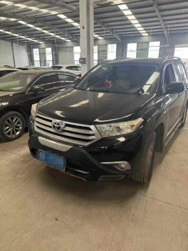 济宁15年丰田汉兰达3