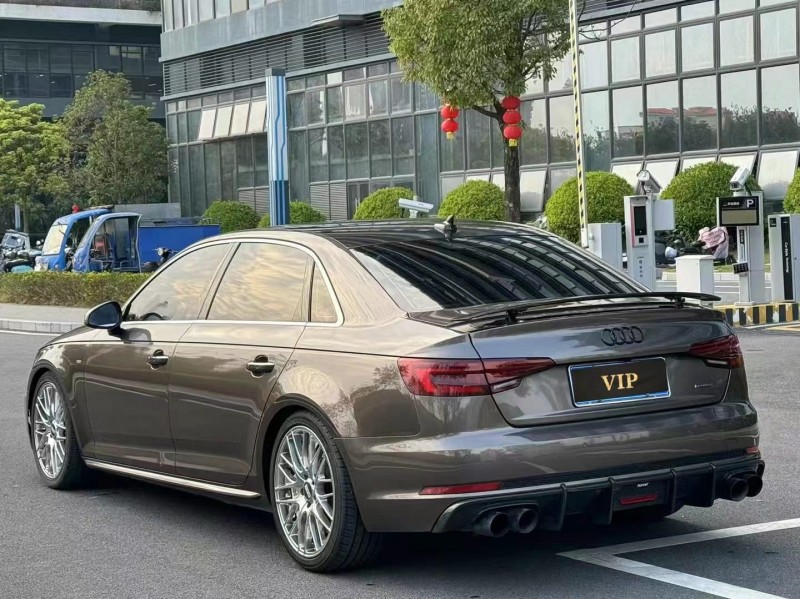 东莞18年奥迪A4L7