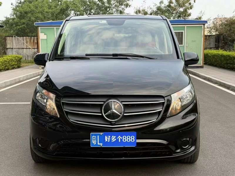 东莞22年奔驰威霆1