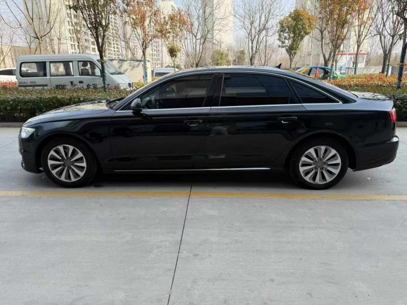 济宁16年奥迪A6L8