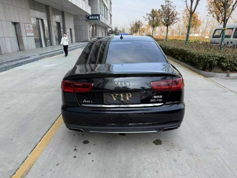 济宁16年奥迪A6L9