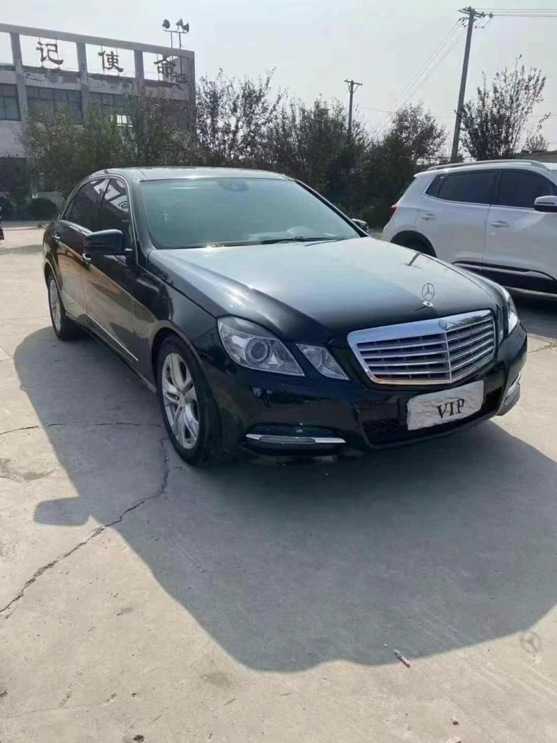 济宁11年奔驰E2
