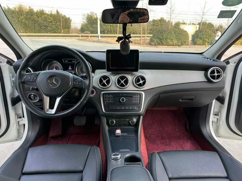 徐州16年奔驰GLA5