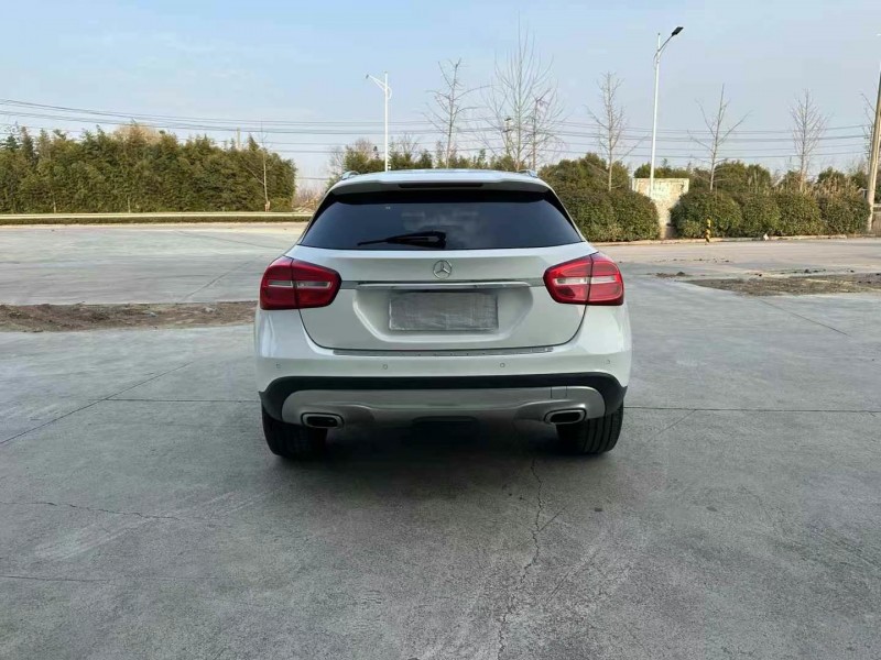 徐州16年奔驰GLA9