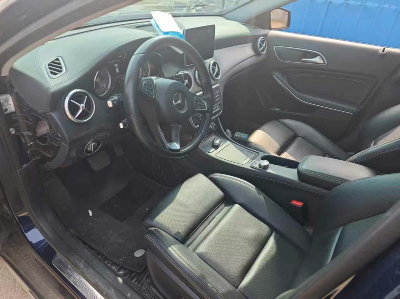 青岛17年奔驰GLA4