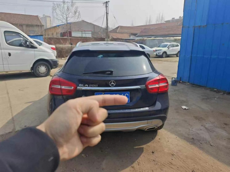 青岛17年奔驰GLA6