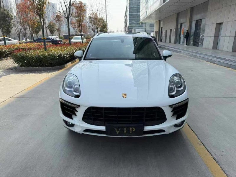 济宁16年保时捷Macan1