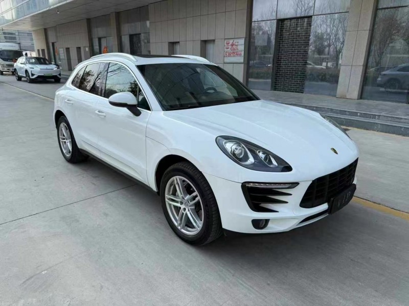 济宁16年保时捷Macan2