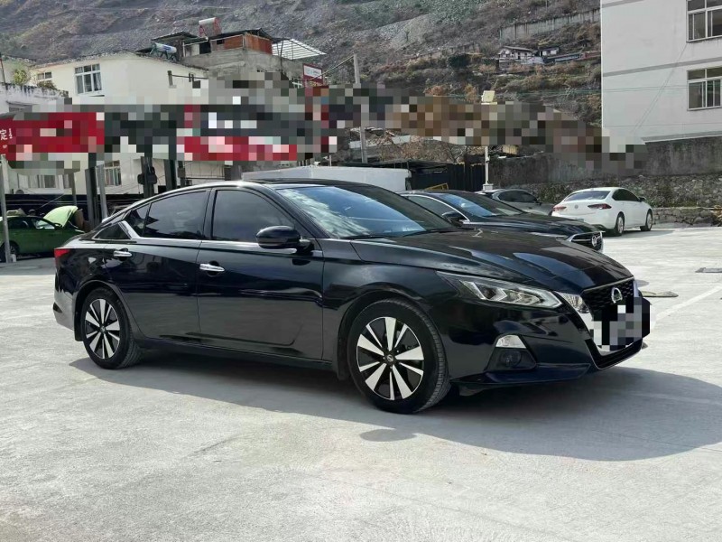成都21年日產天籟2