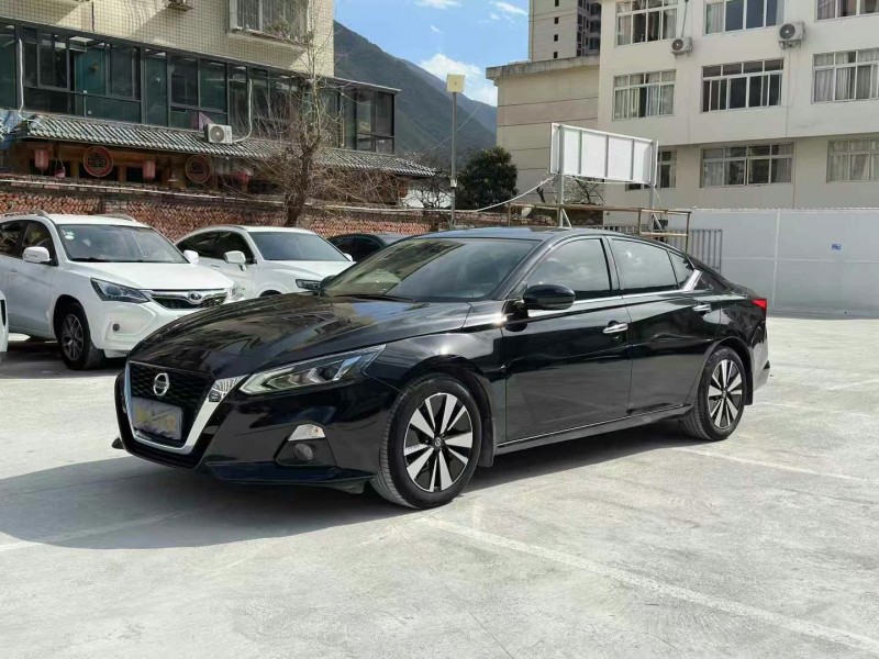 成都21年日產天籟3